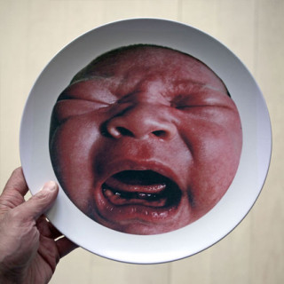 loulou-screaming-plate-square